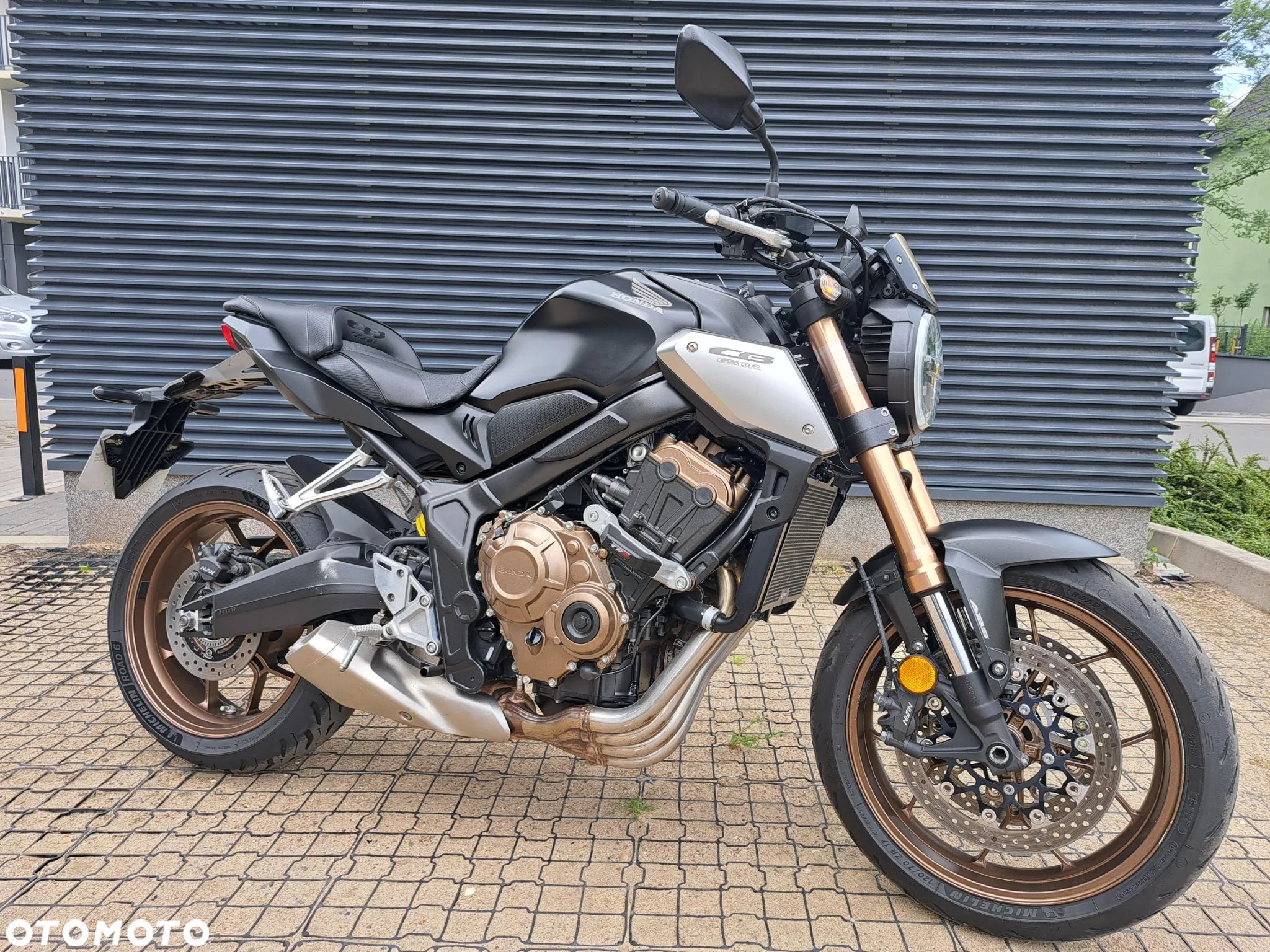Honda CB - 4