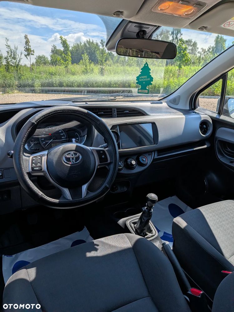 Toyota Yaris 1.5 Premium - 28
