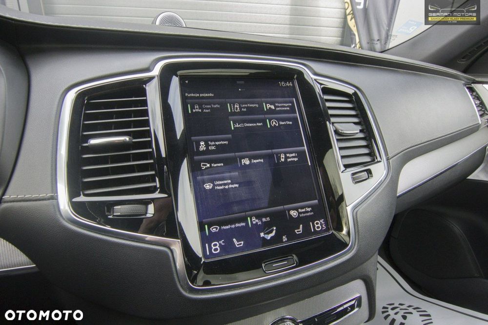 Volvo XC 90 D5 AWD R-Design 7os - 36