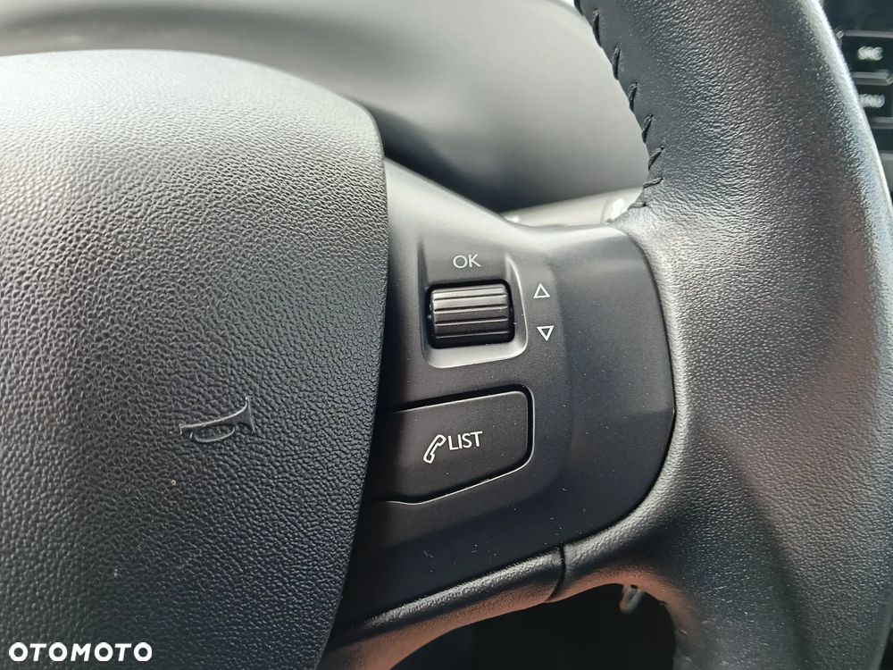 Peugeot 208 Blue-HDi 100 Stop&Start Active - 26