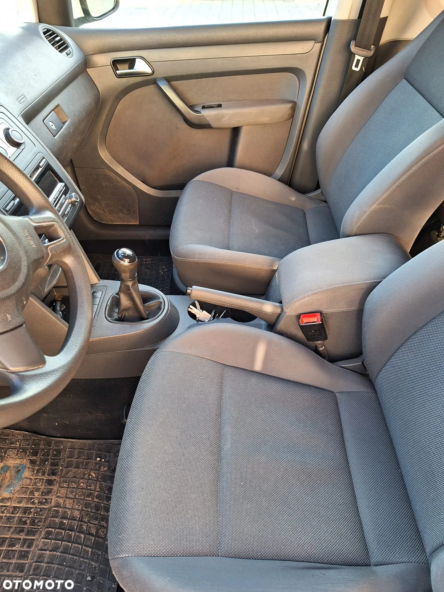 Volkswagen Caddy 1.6 TDI Comfortline - 6