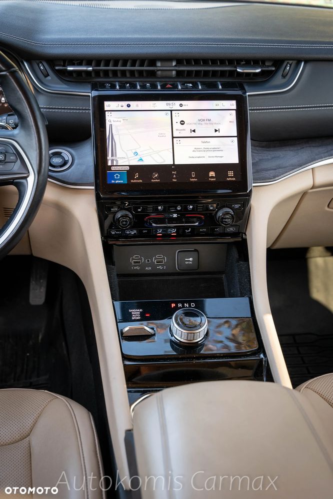 Jeep Grand Cherokee - 19
