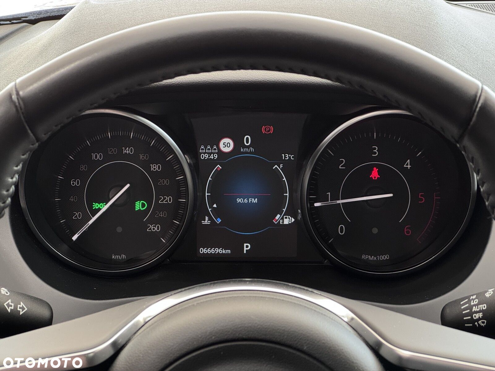 Jaguar E-Pace 2.0 i4D AWD R-Dynamic S - 17