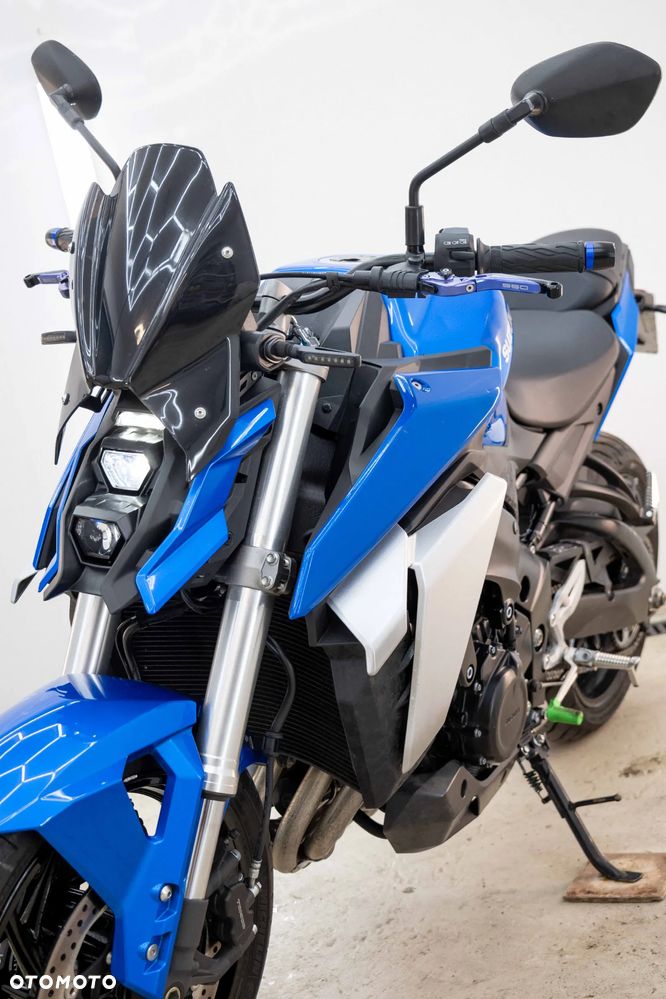 Suzuki GSX - 10