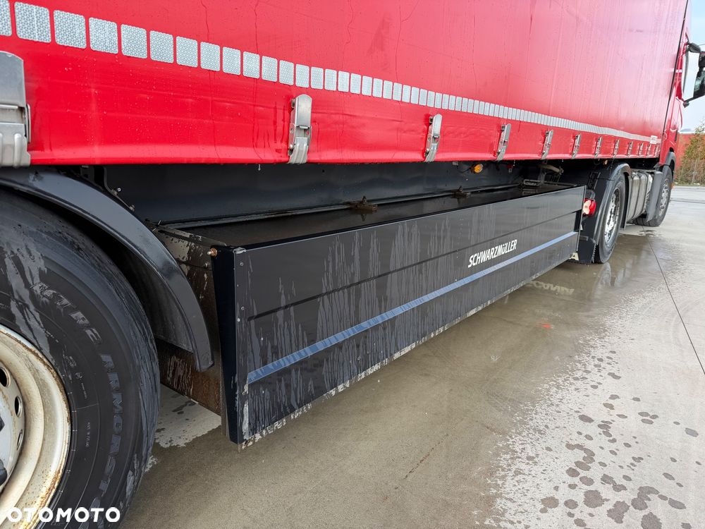 Schwarzmuller S1 - 7