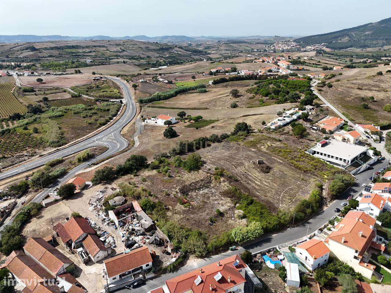 TERRENO PARA CONSTRUÇÃO - Grande imagem: 3/6