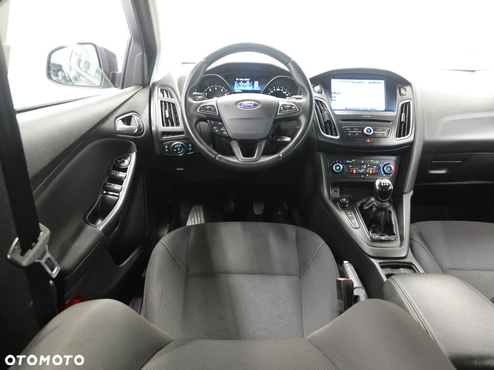 Ford Focus 1.0 EcoBoost 99g Titanium - 29