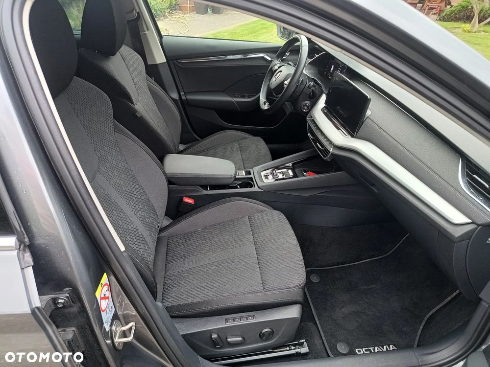 Skoda Octavia 2.0 TDI DSG Selection - 17