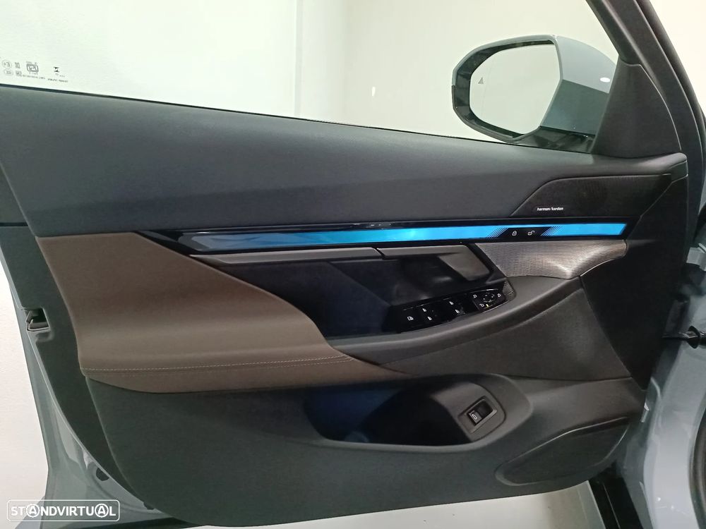 BMW 530 e xDrive Pack Desportivo M Pro - 24