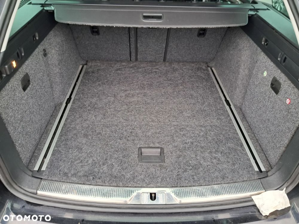 Skoda Superb 2.0 TDI DSG Comfort - 26