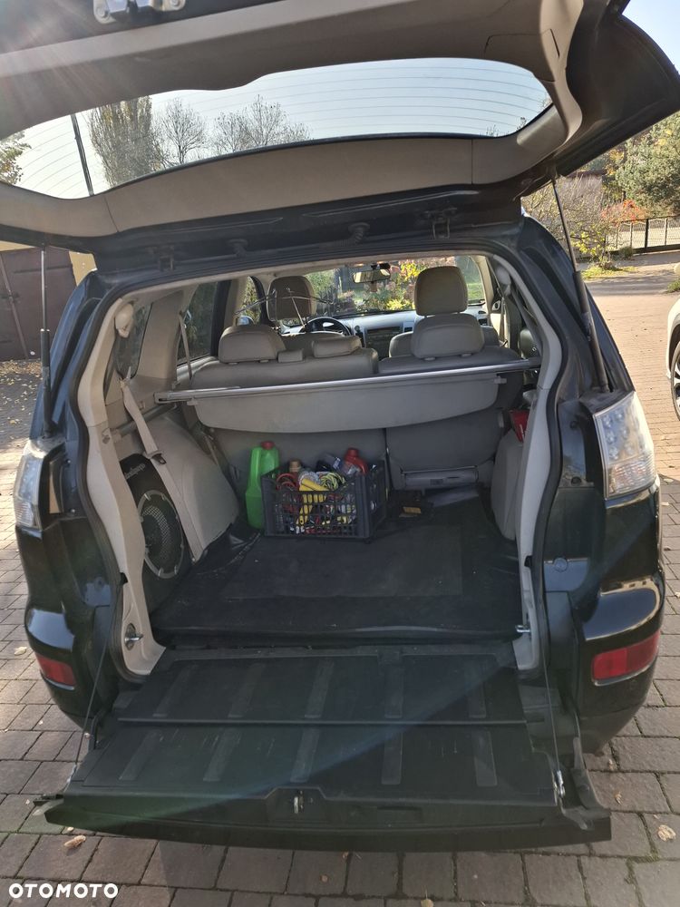 Mitsubishi Outlander - 5