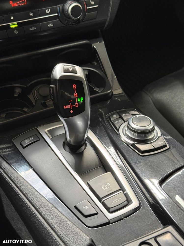 BMW Seria 5 520d Aut. Modern Line - 17