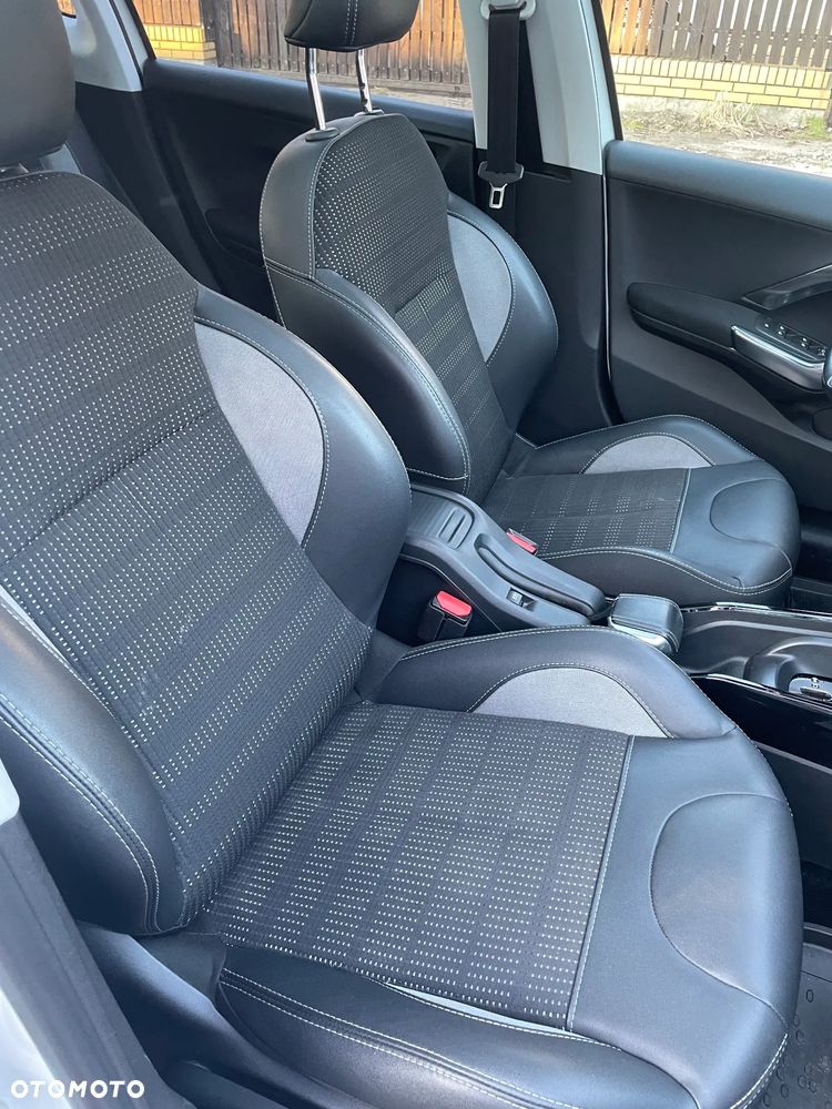 Peugeot 2008 1.2 Pure Tech Style S&S EAT6 - 8