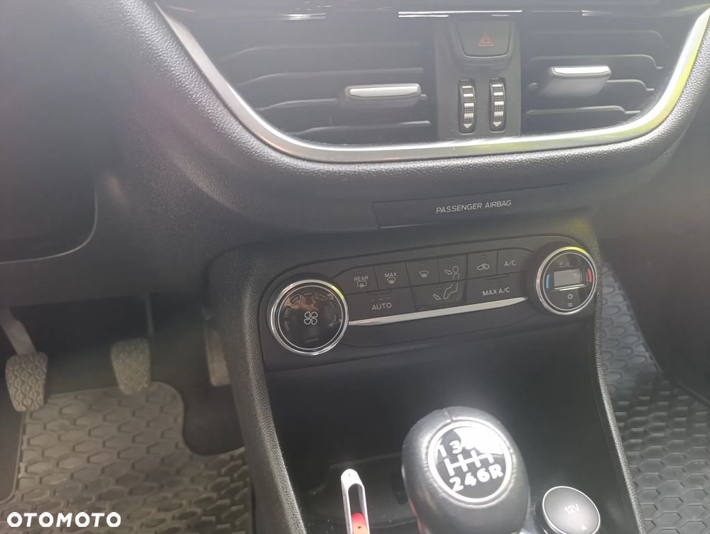 Ford Fiesta 1.0 EcoBoost S&S TREND - 22