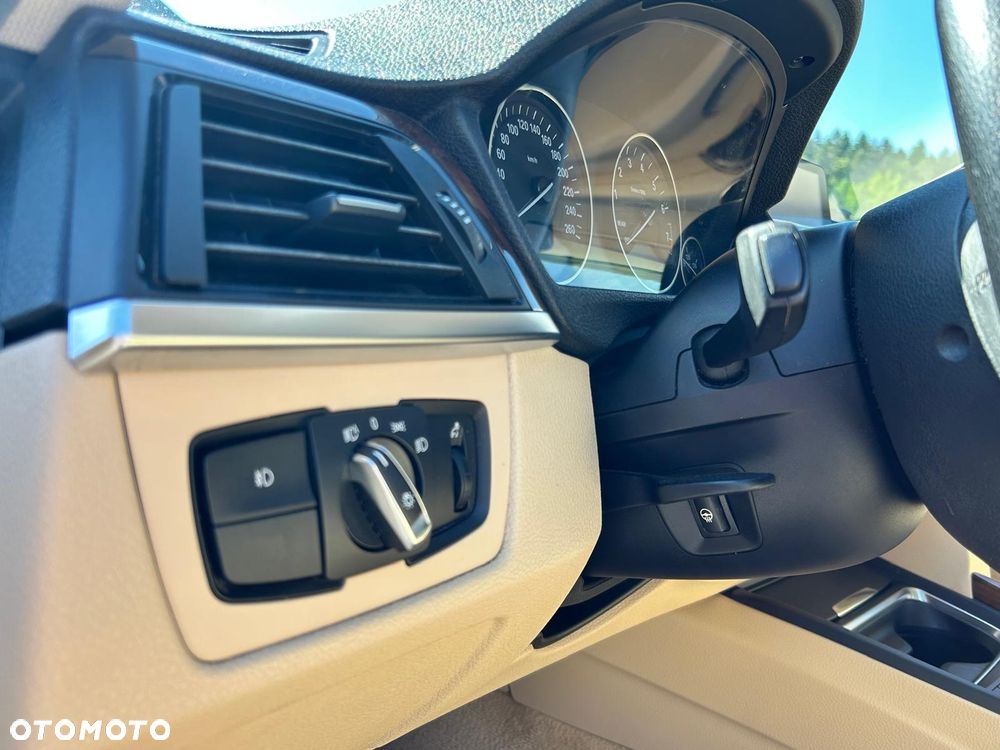BMW Seria 3 320i - 20