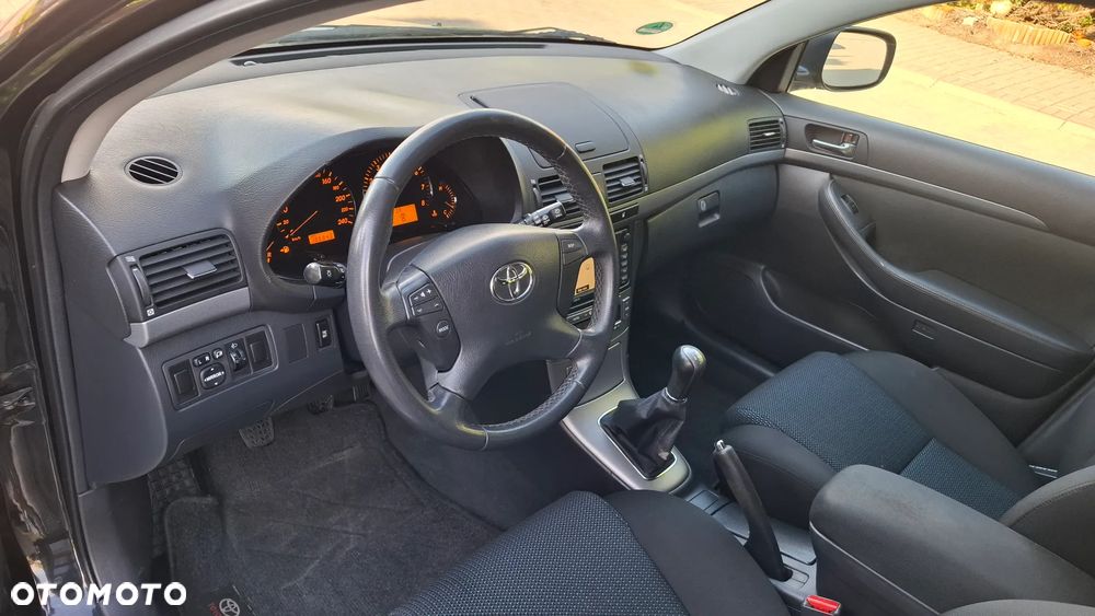 Toyota Avensis 1.8 VVT-i Sol Premium - 9