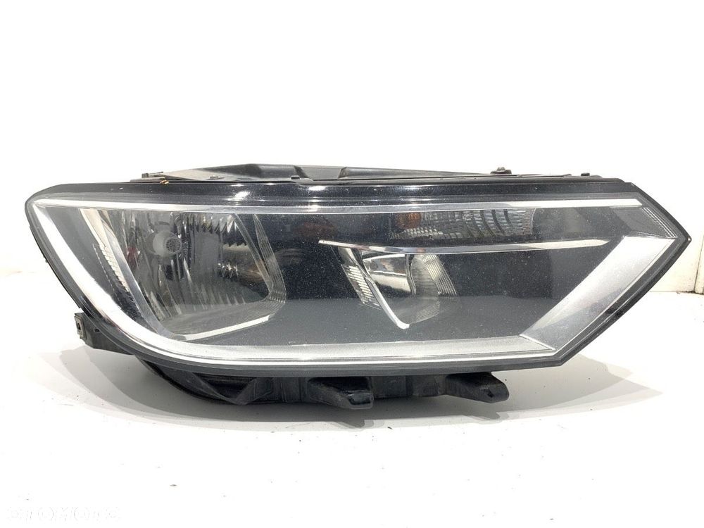REFLEKTOR PRAWY PRZÓD - 719.00 PLN - VW PASSAT B8 Variant (3G5, CB5) 2014 - 2022 2.0 TDI 110 kW - 1