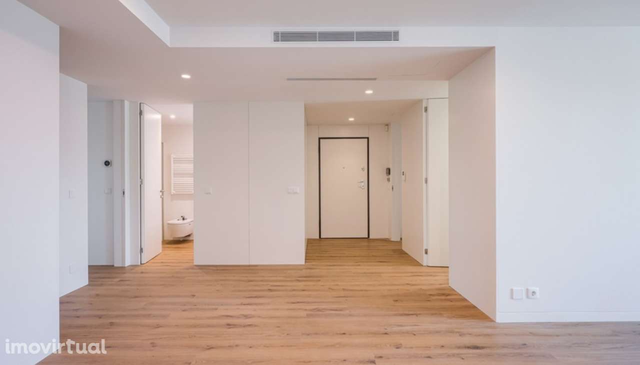 Apartamento T3 com varandas no Cais da Fonte Nova em Aveiro - Grande imagem: 4/25