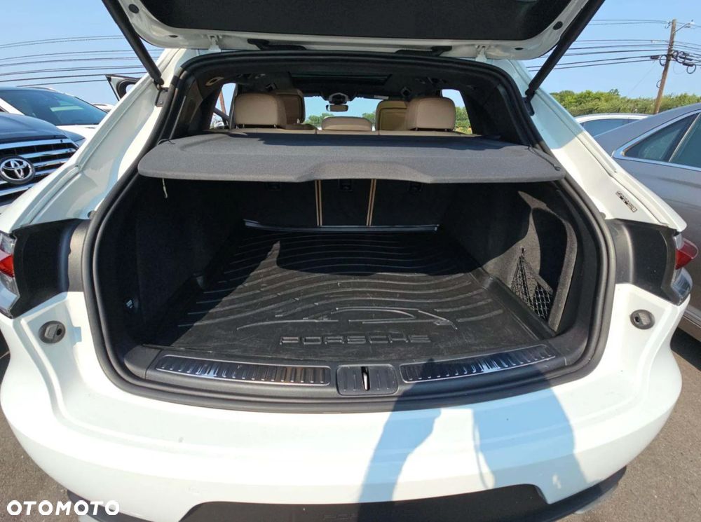 Porsche Macan Standard - 16