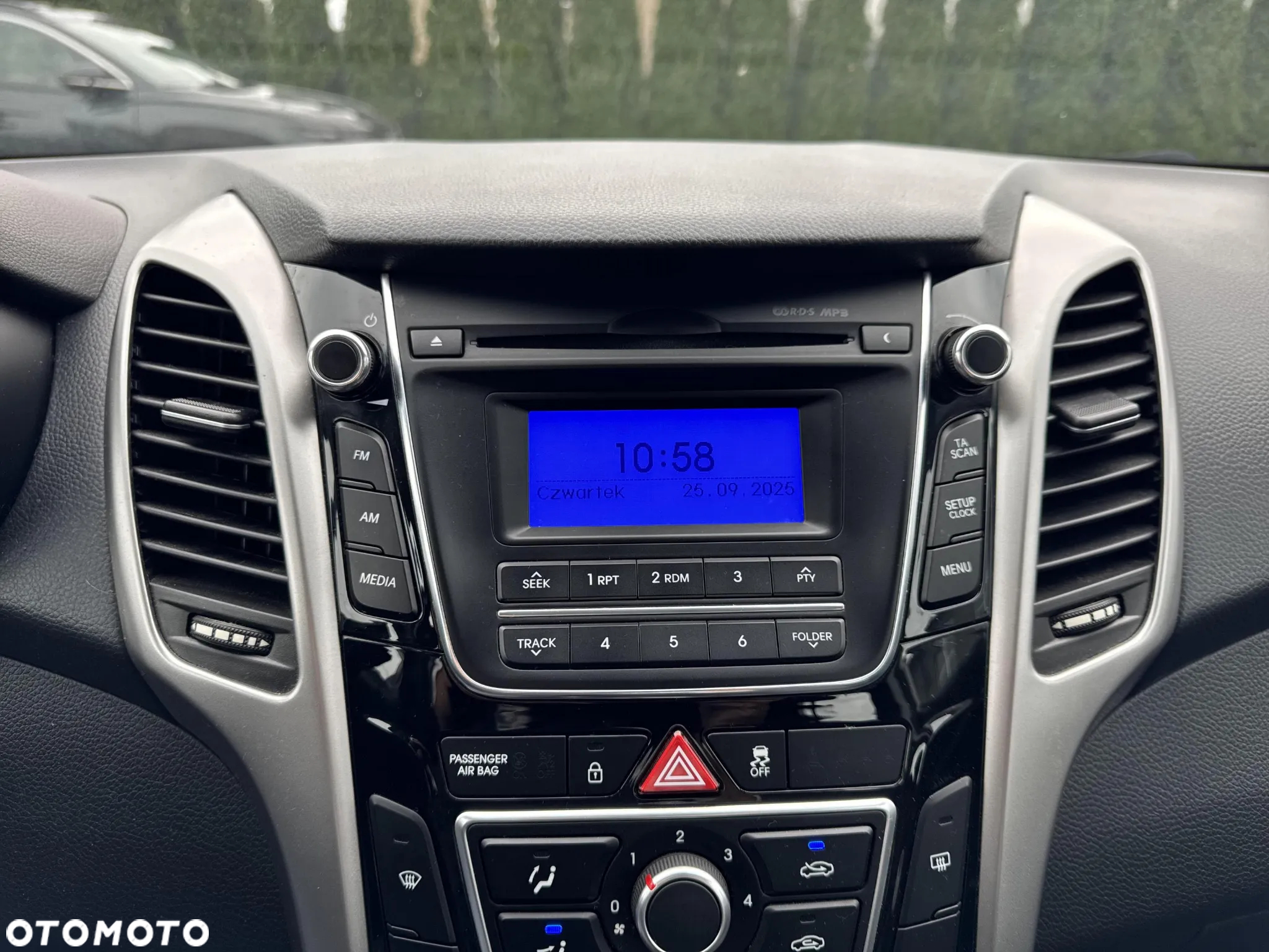 Hyundai i30 1.4 BlueDrive Classic + - 24