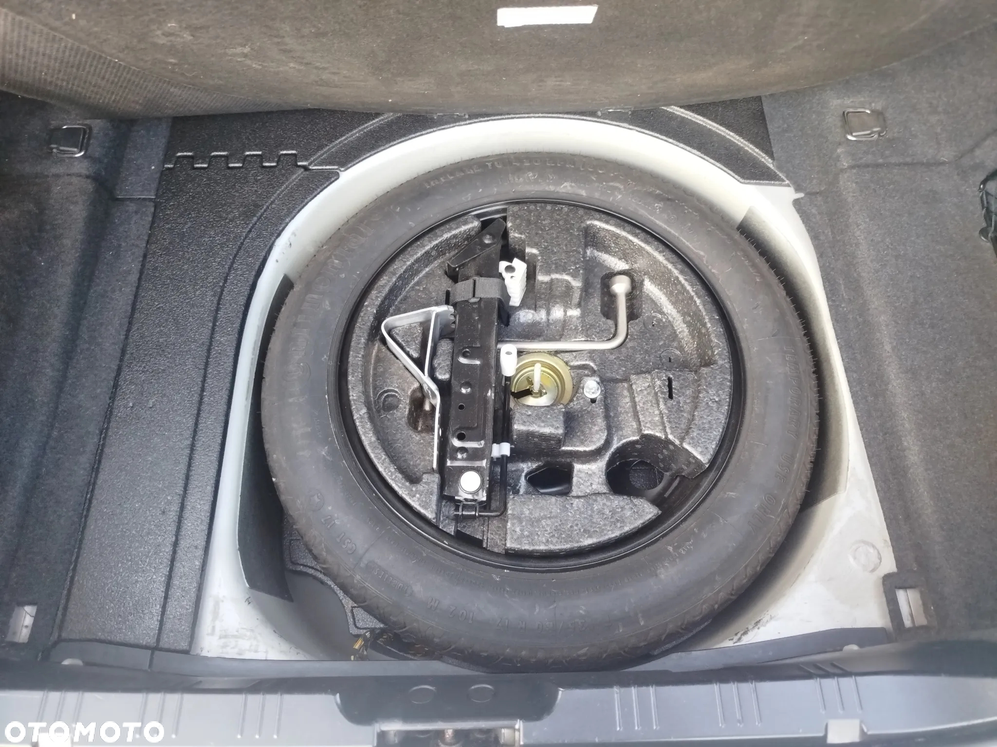 BMW Seria 5 520i - 29