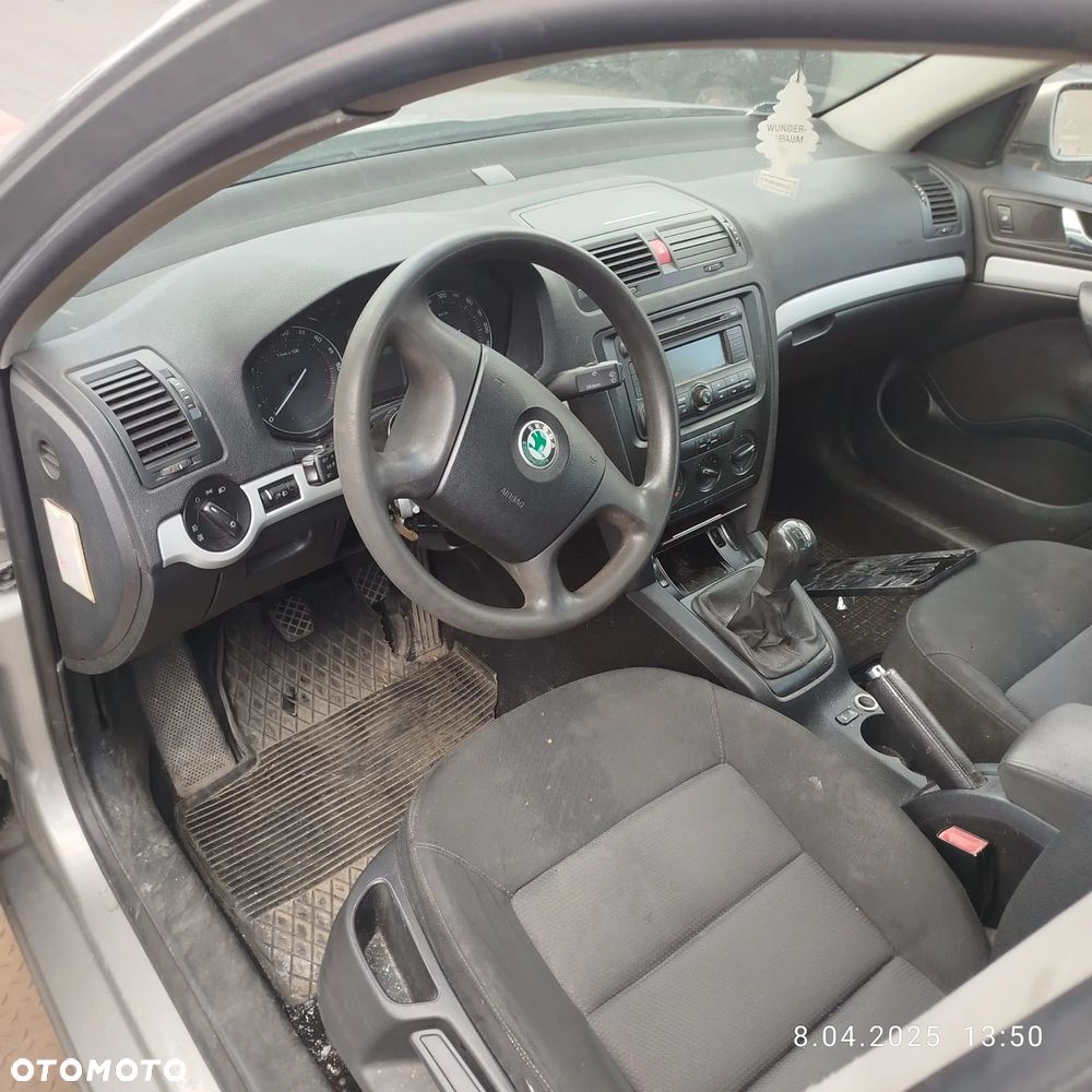 Skoda Octavia 2 na części . - 7