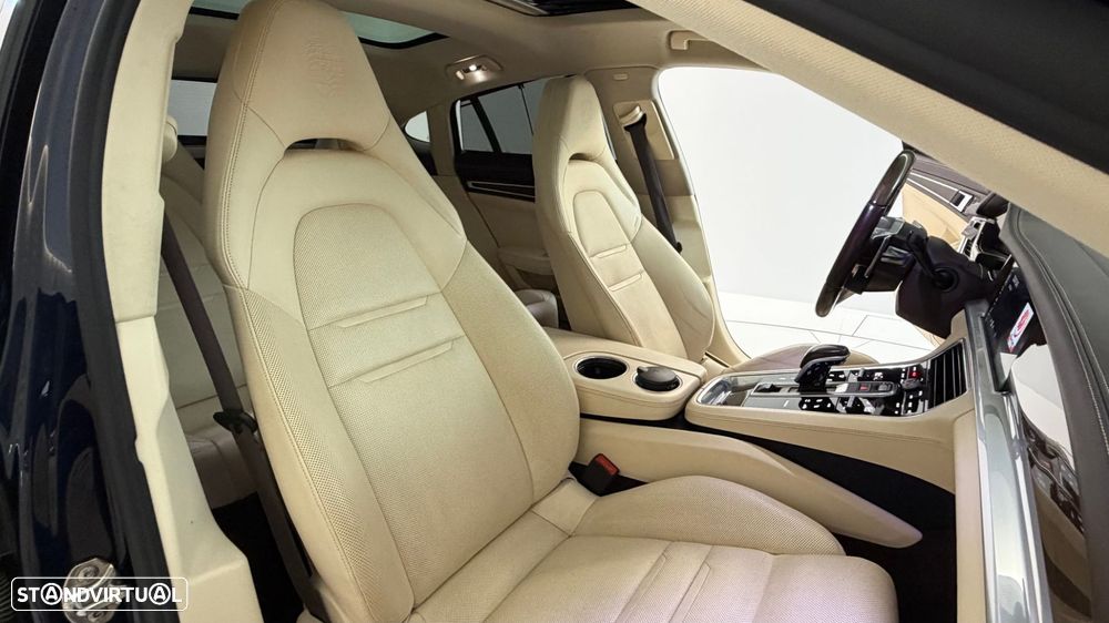 Porsche Panamera 4 E-Hybrid - 14