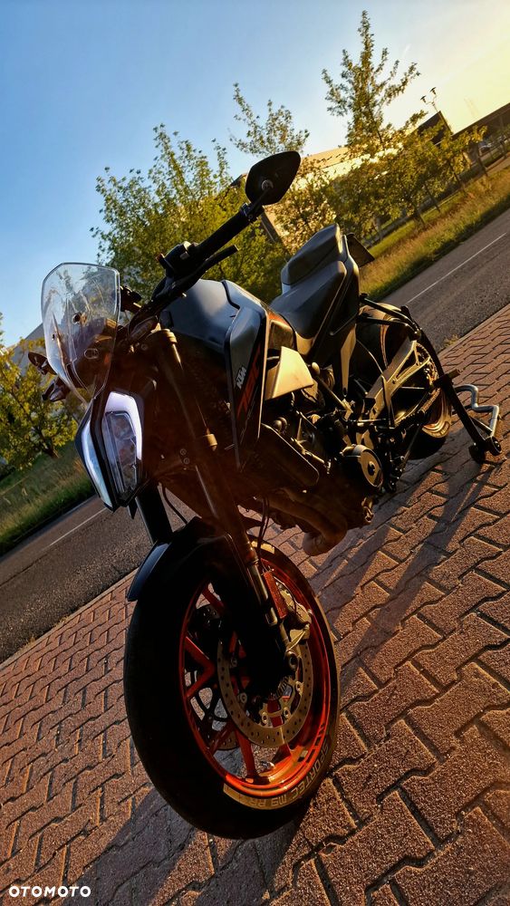 KTM Duke 790 - 2