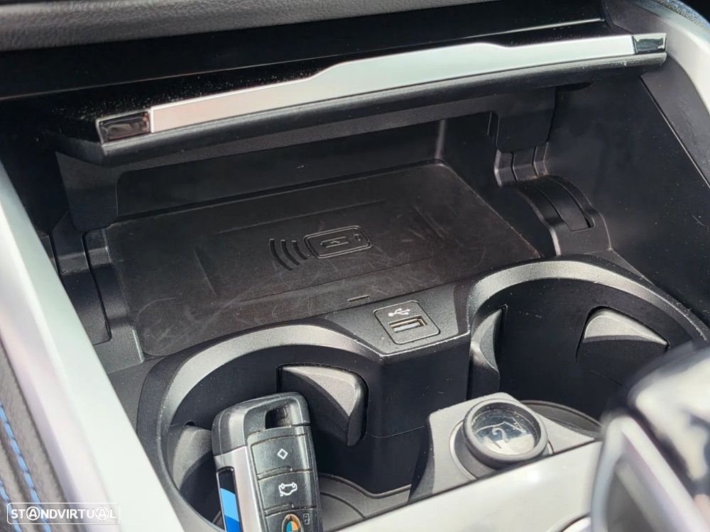 BMW 220 d Pack Desportivo M Auto - 24