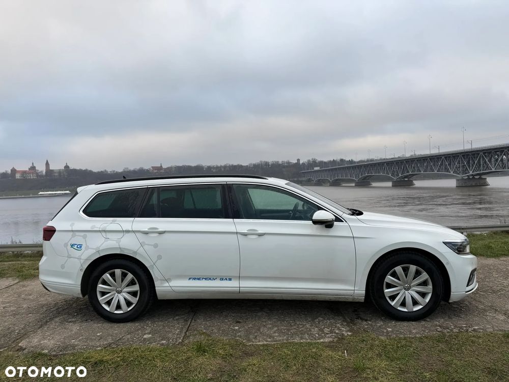 Volkswagen Passat 2.0 TDI SCR DSG Business - 3