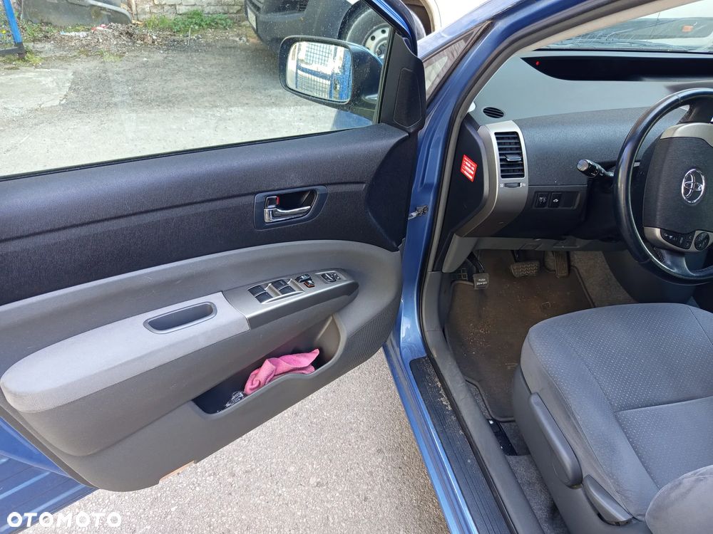 Toyota Prius 1.5 VVT-i Sol - 4