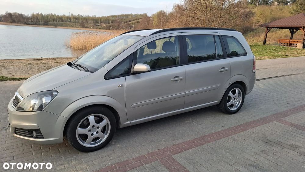 Opel Zafira 1.9 CDTI Cosmo - 4