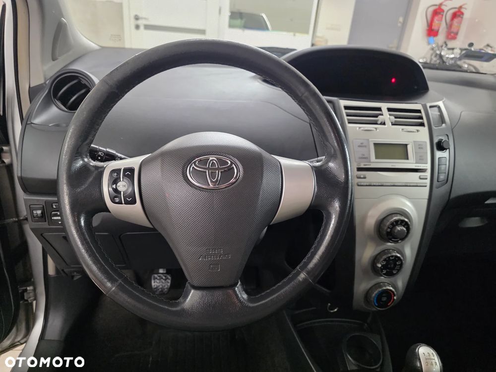 Toyota Yaris - 21
