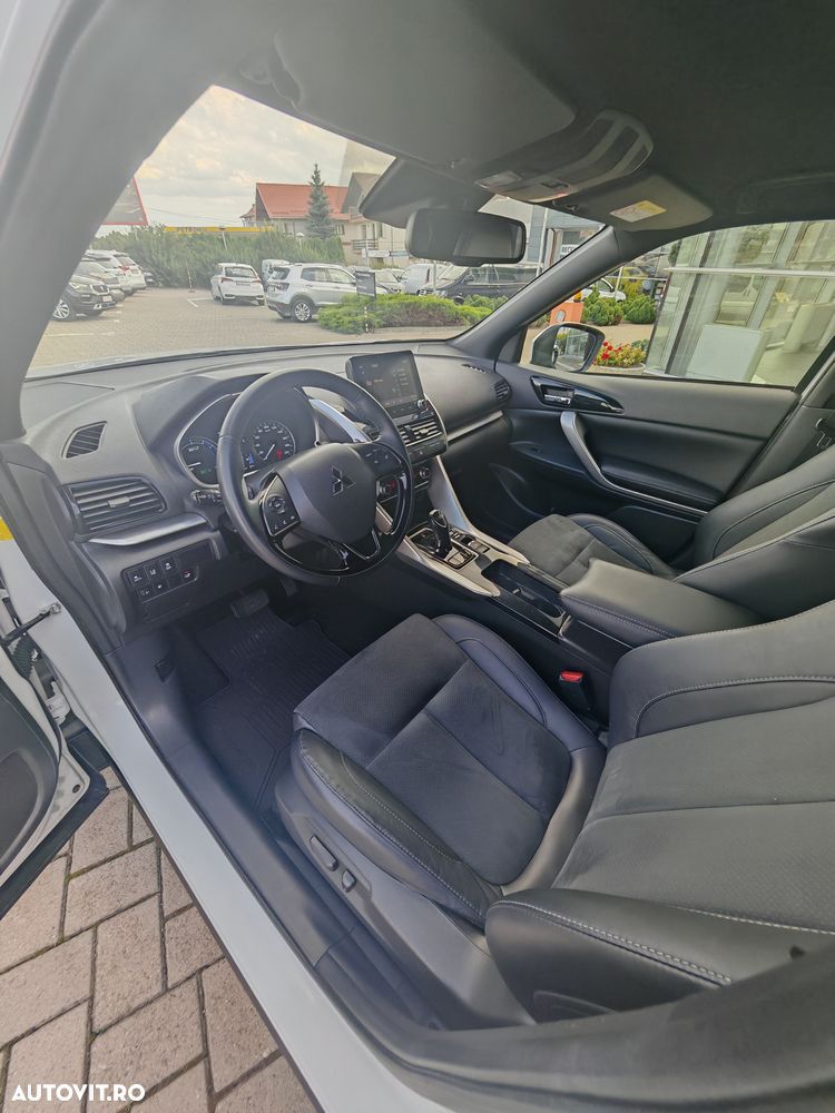 Mitsubishi Eclipse-Cross Plug-In Hybrid 4WD Select - 13