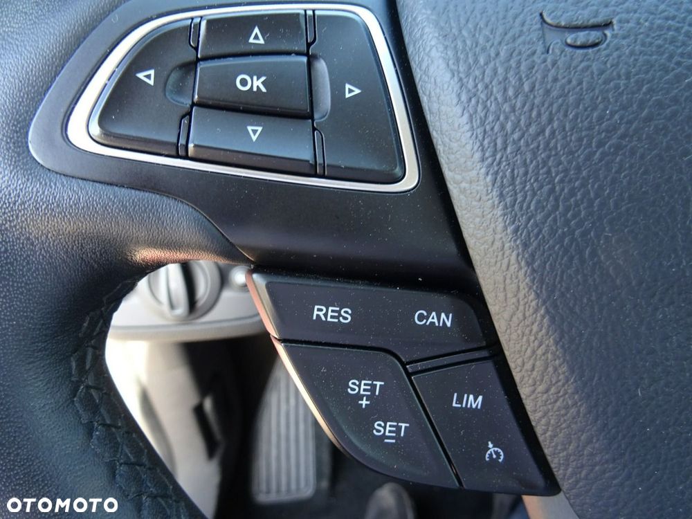 Ford Kuga 1.5 EcoBoost 2x4 Titanium - 19