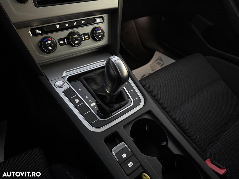 Volkswagen Passat Variant 2.0 TDI DSG (BlueMotion Technology) Highline - 15