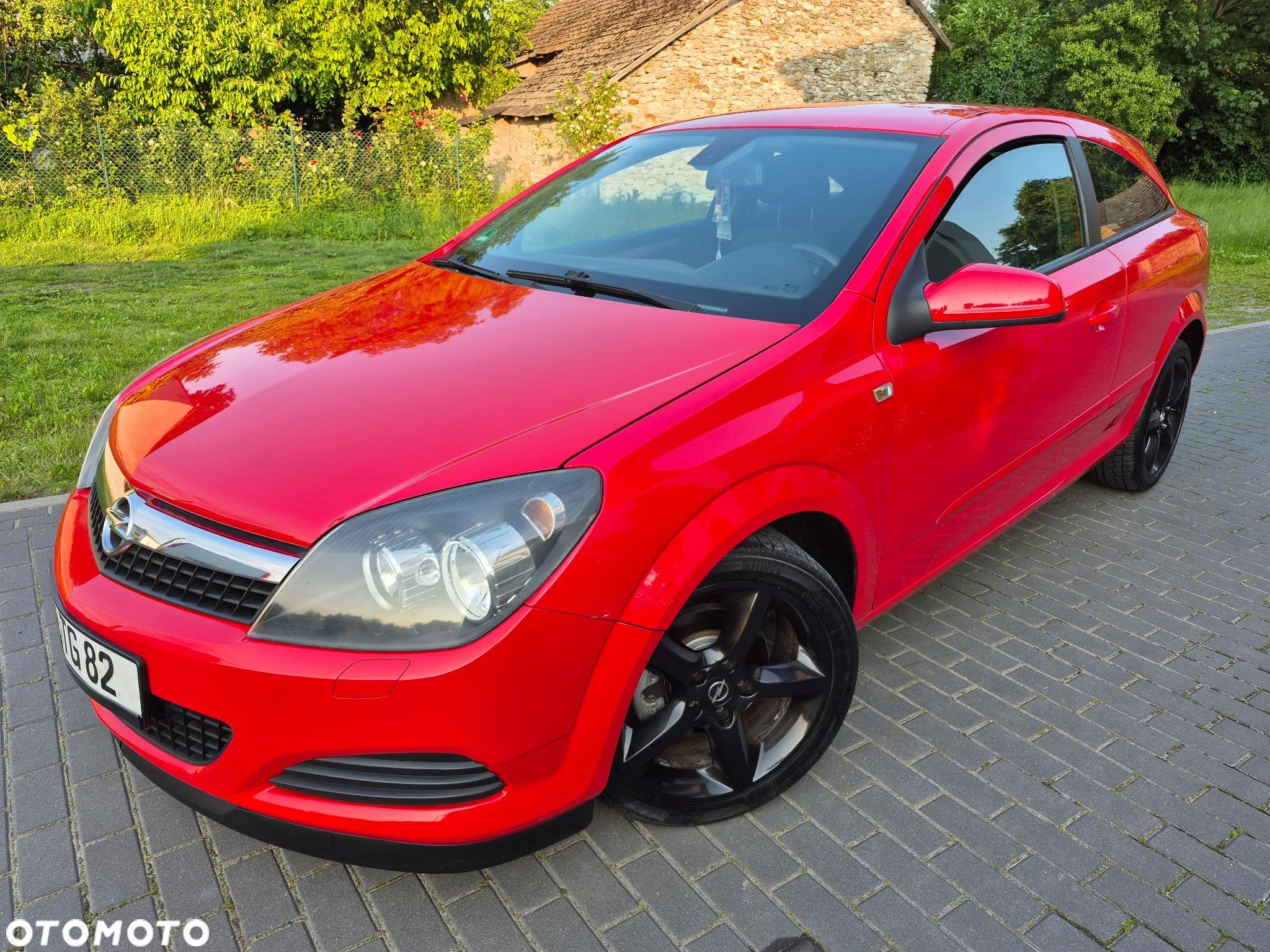 Opel Astra GTC 1.4 Edition - 1
