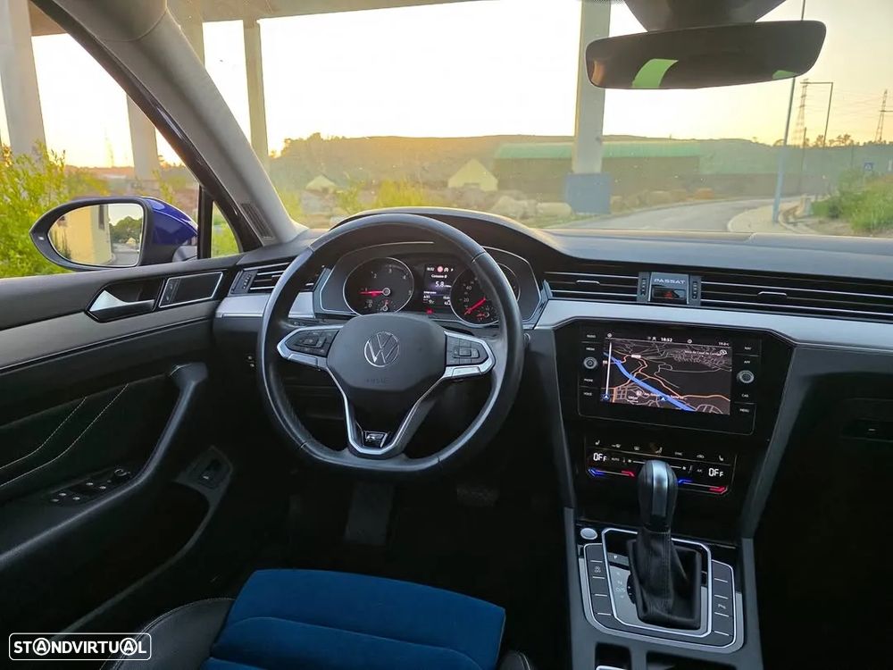 VW Passat Variant 2.0 TDi R-Line DSG - 5