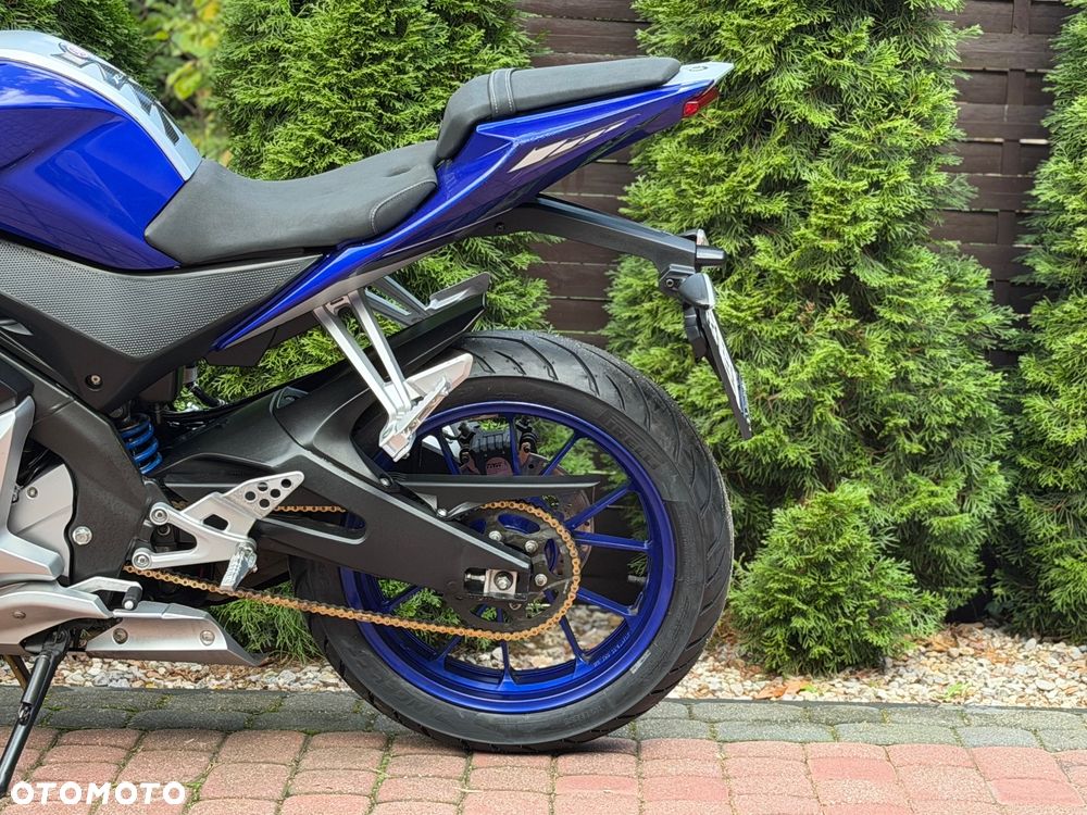 Yamaha YZF - 20