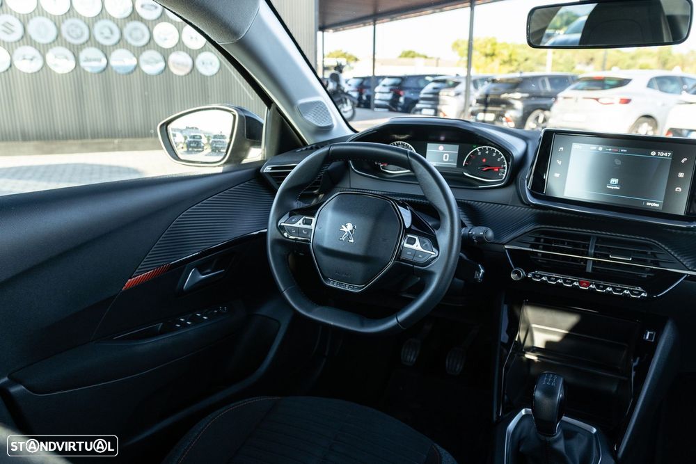 Peugeot 208 1.2 PureTech Active Pack - 17