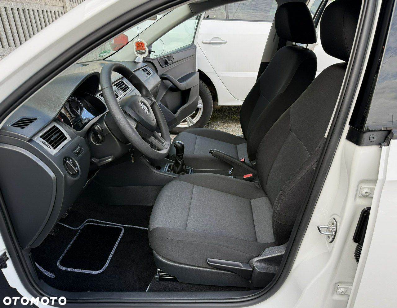 Skoda RAPID Spaceback 1.2 TSI (Green tec) Emotion Plus - 17