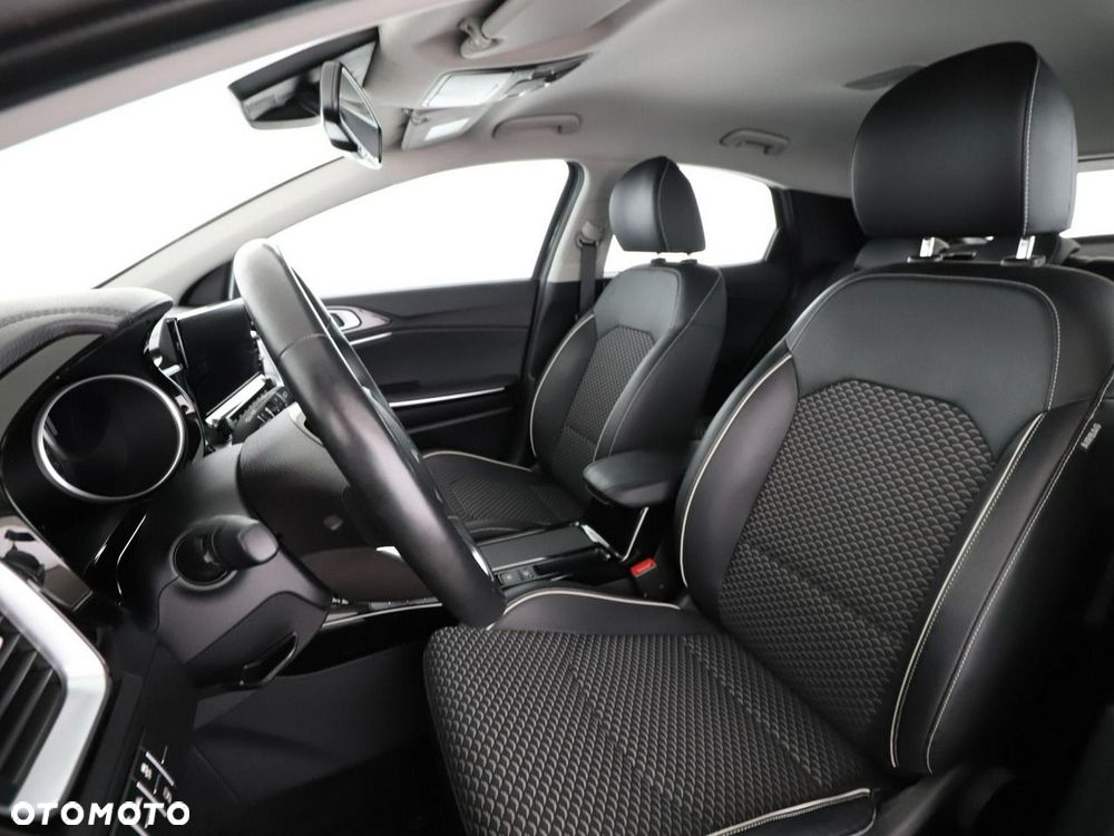 Kia XCeed 1.5 T-GDI OPF JBL Sound Edition - 14