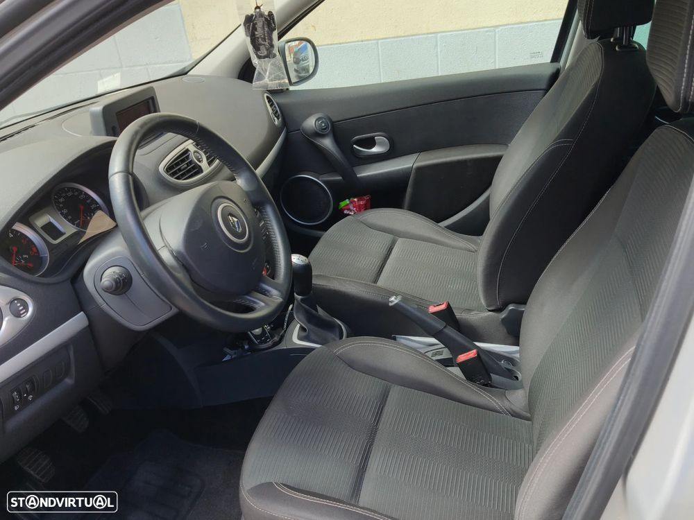 Renault Clio 1.5 dCi Dynamique S - 11