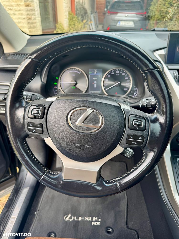 Lexus Seria NX 300h E-FOUR Luxury Line - 33