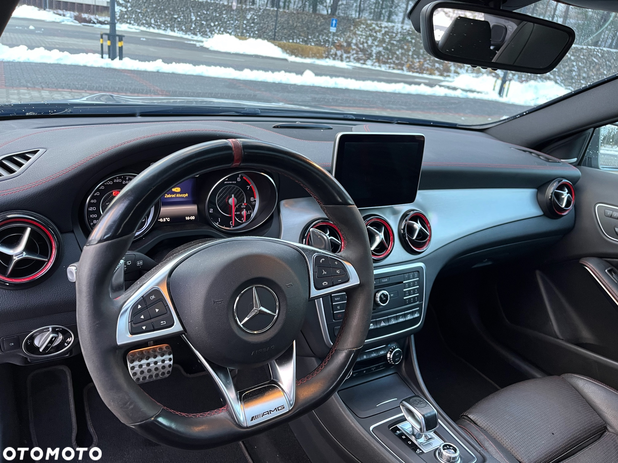 Mercedes-Benz GLA 45 AMG 4-Matic - 9