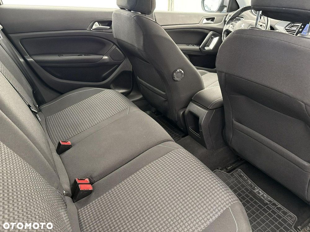 Peugeot 308 - 25