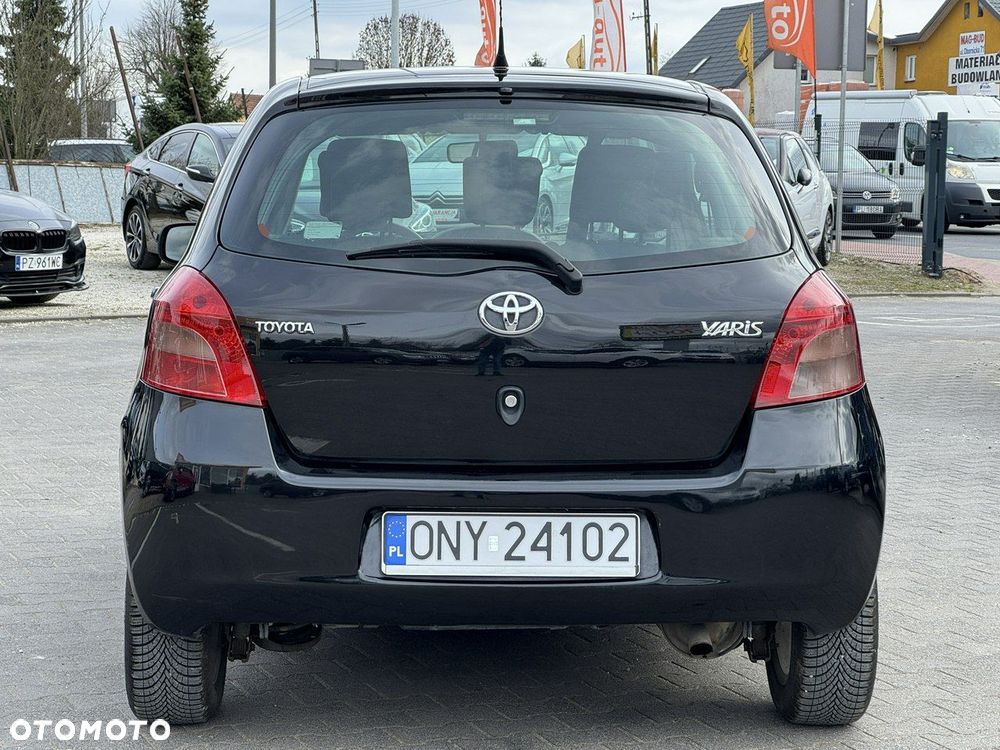 Toyota Yaris - 7