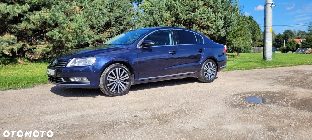 Volkswagen Passat 2.0 TDI Highline DSG - 2