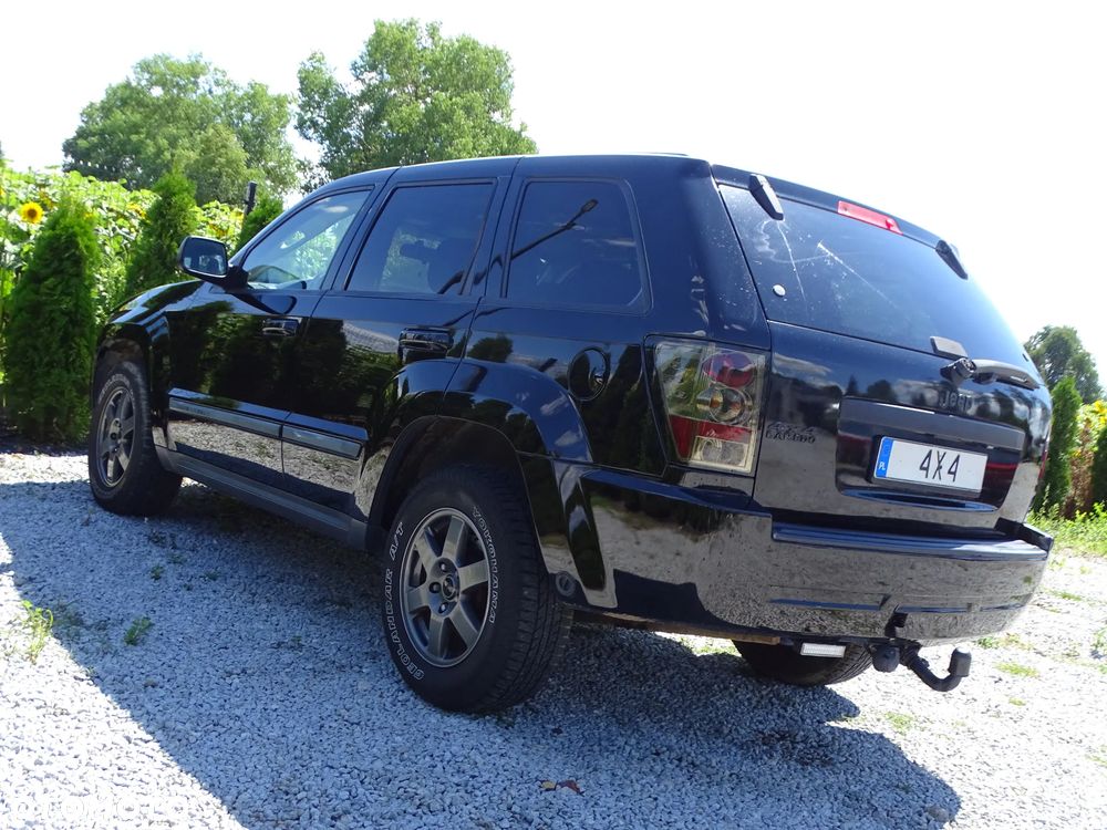 Jeep Grand Cherokee - 19