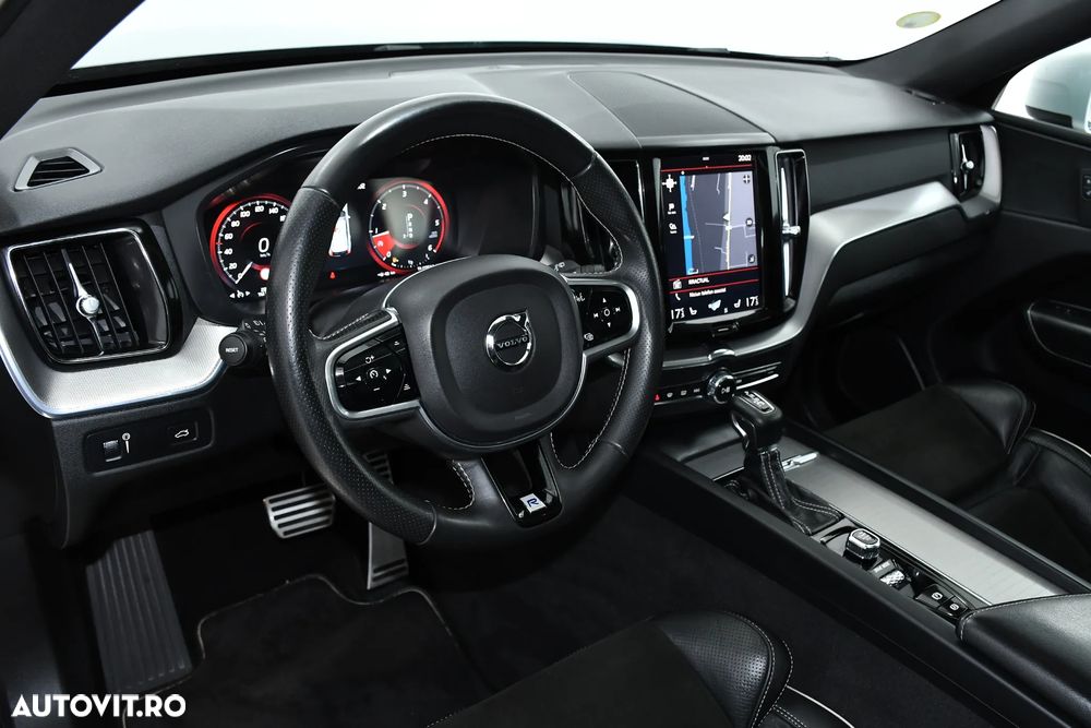 Volvo XC 60 D4 AWD Geartronic RDesign - 27